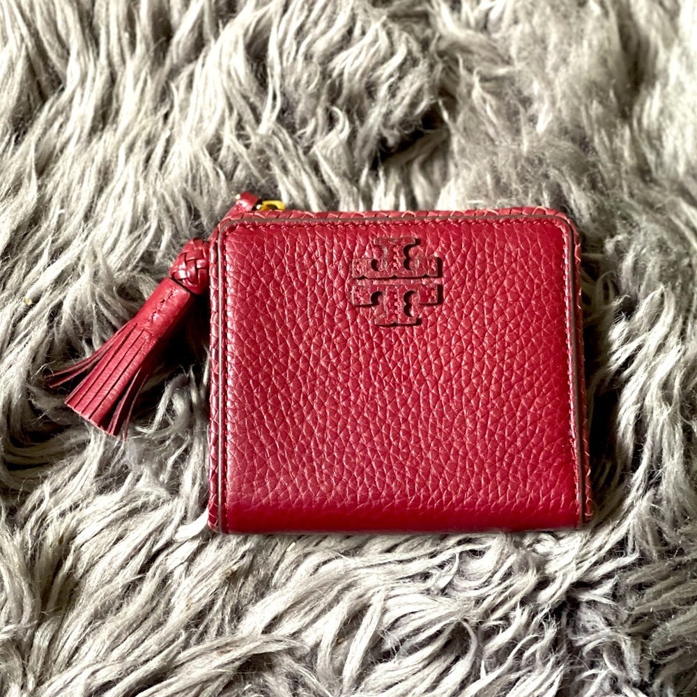 NWOT Tory Burch Taylor Mini Wallet Burgundy
